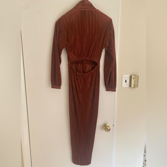 ASTR THE LABEL CUTOUT BUTTON DOWN LONG SLEEVE MIDI DRESS XS Never worn w/ tags - Picture 4 of 5